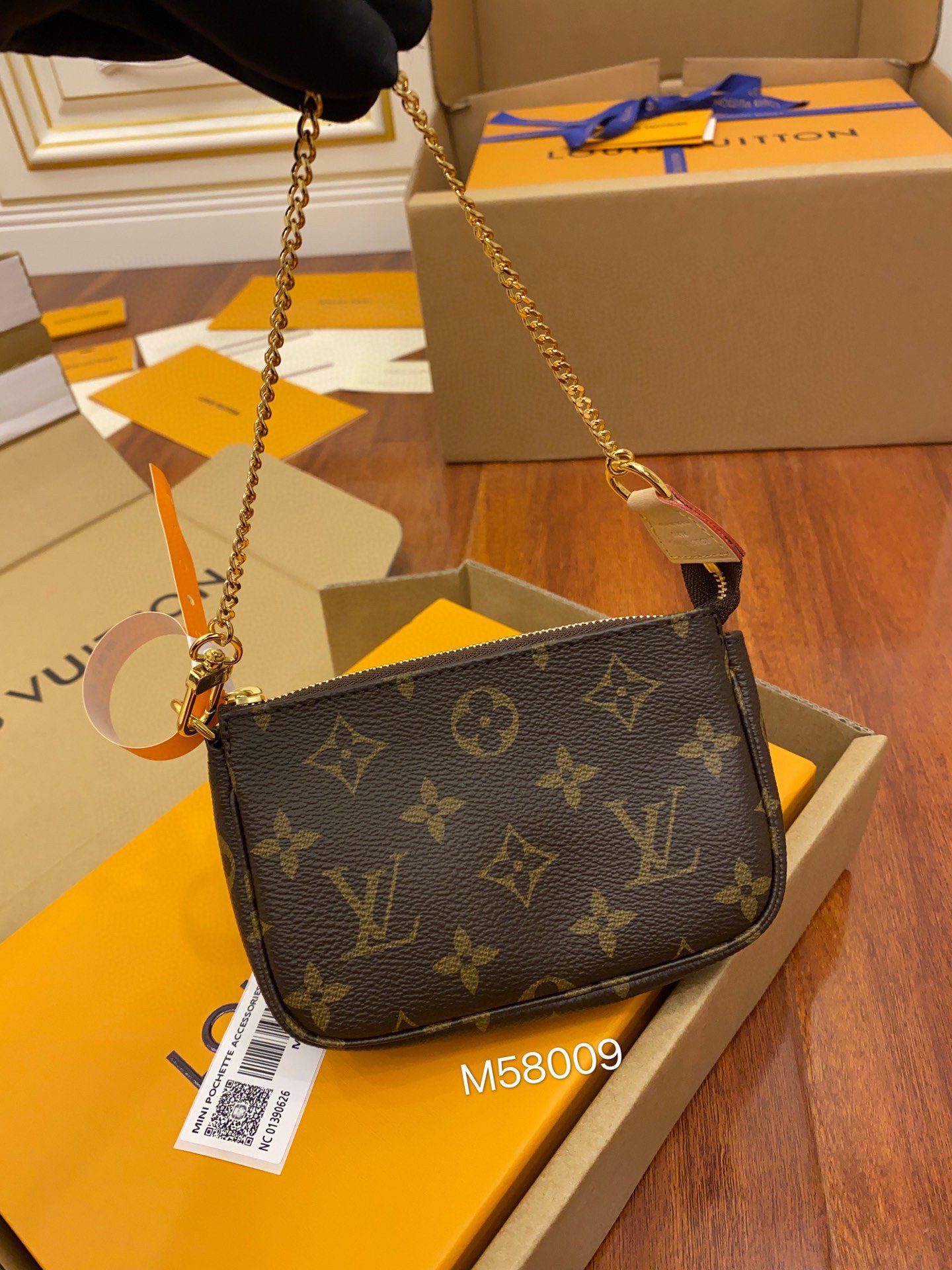 Louis Vuitton LV Mini Pochette Accessoires麻将包M58009