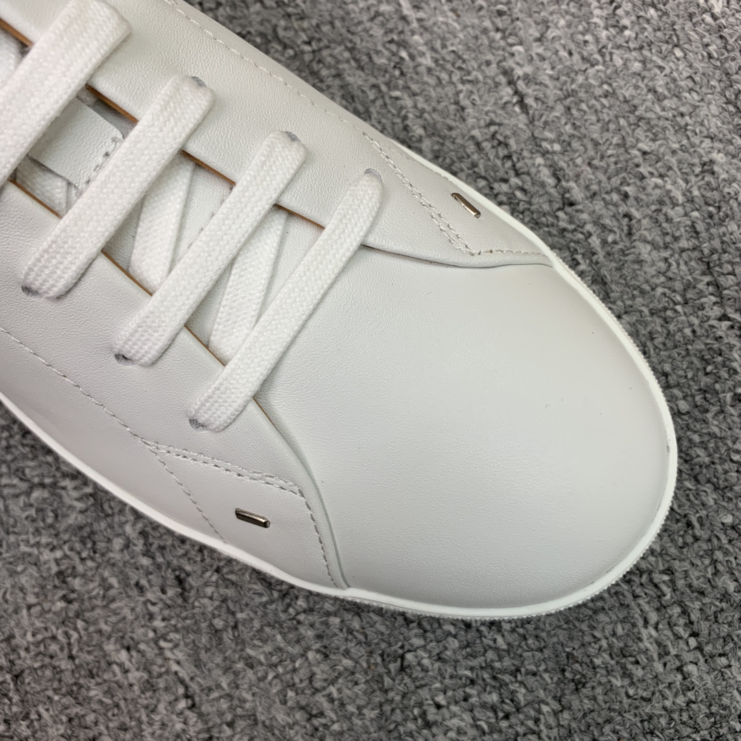 Fendi Style Leather Men's Shoes style reference detail image 8 from source 781821