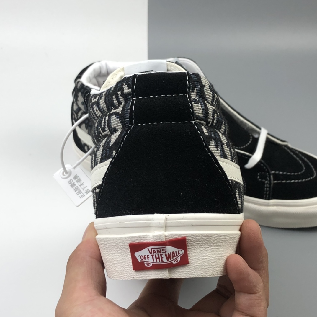 150 Dior x Vans Sk8-Mid “经典黑刺绣CD重影”万斯中帮迪奥联名板鞋 VN0A3WHDRB23