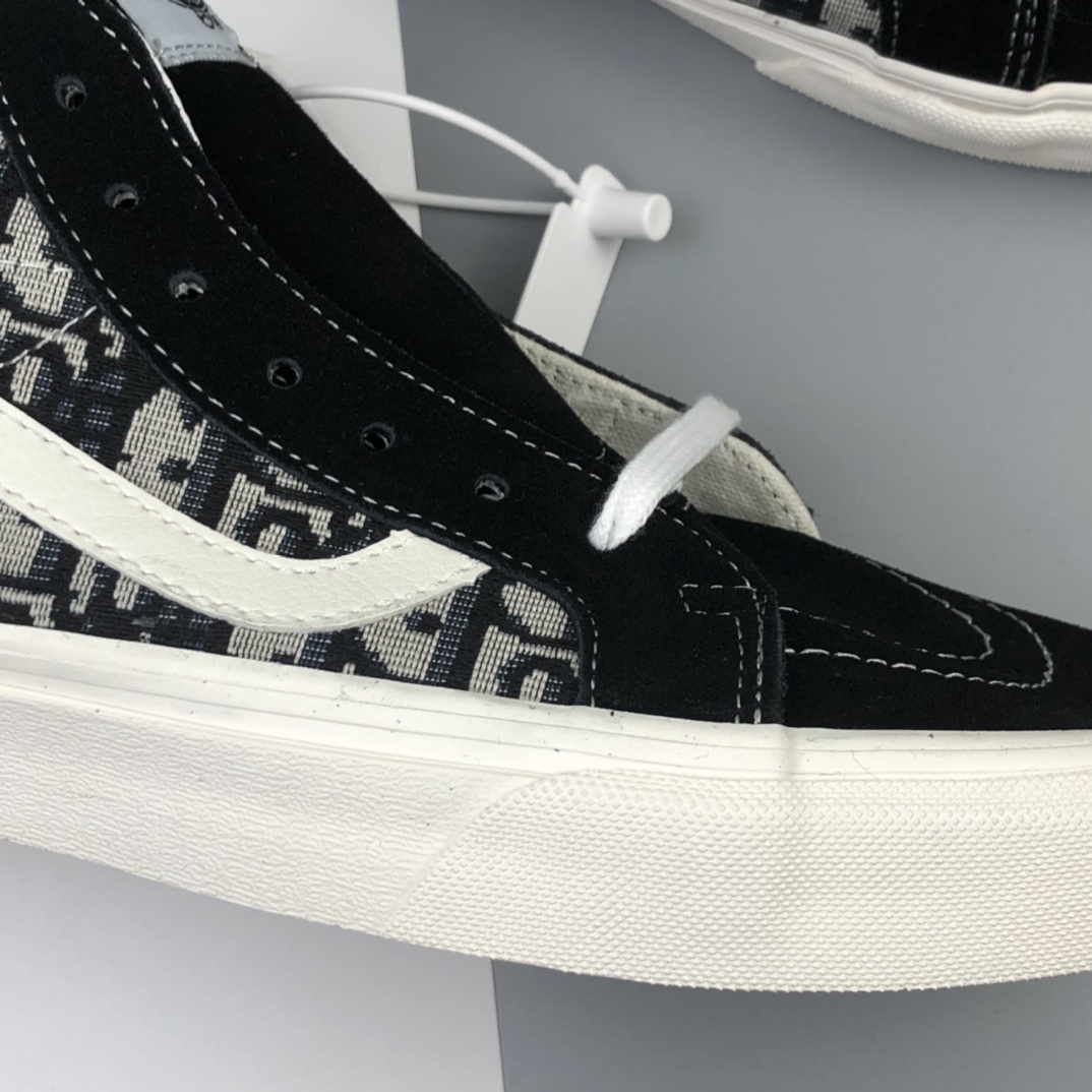 150 Dior x Vans Sk8-Mid “经典黑刺绣CD重影”万斯中帮迪奥联名板鞋 VN0A3WHDRB23