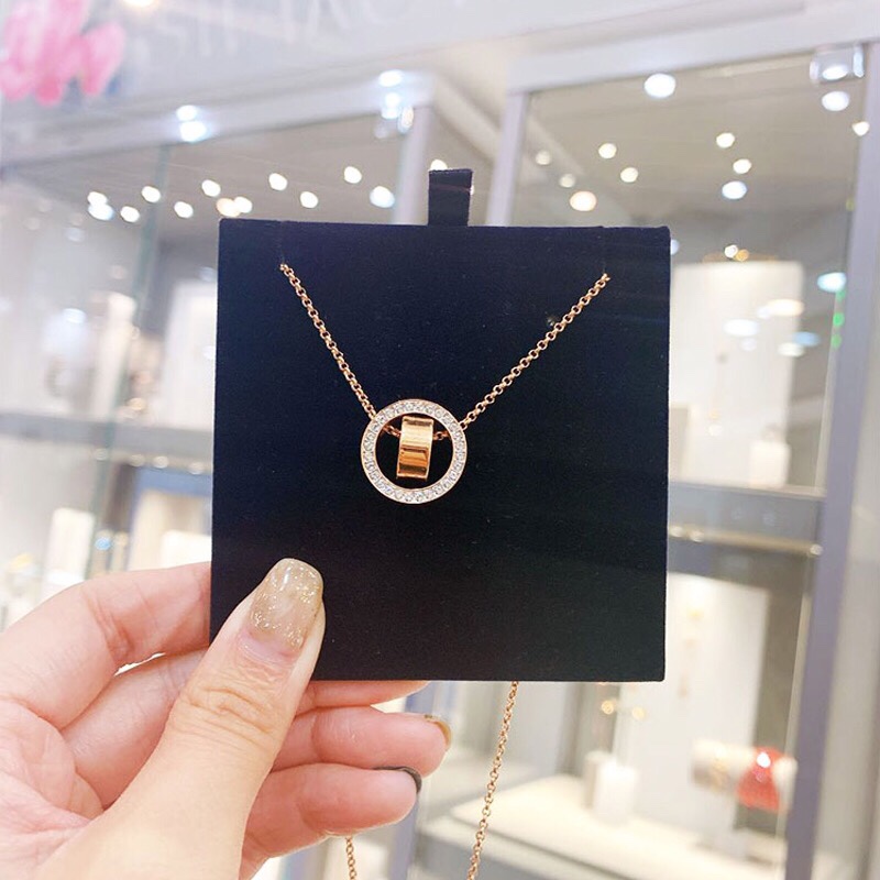 批💰90 官方货号:5289495 【专柜品质】 施洛华世奇Swarovski,新款HOLLOW转运珠双环玫瑰金水晶项链,高大上 非常百搭,附带全套专包柜装,条码防可伪扫,专柜小票。