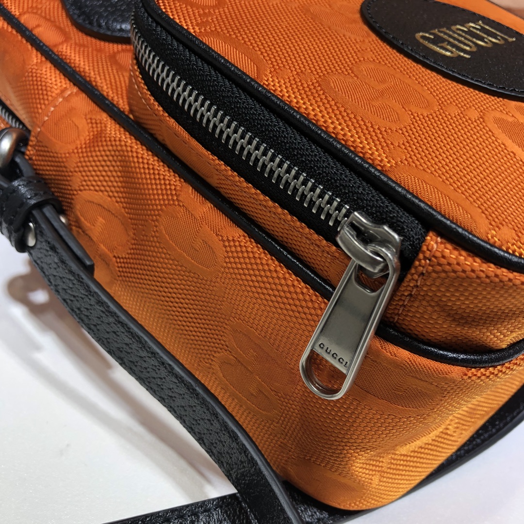 GUCCI古驰Off The Grid系列肩背包625850