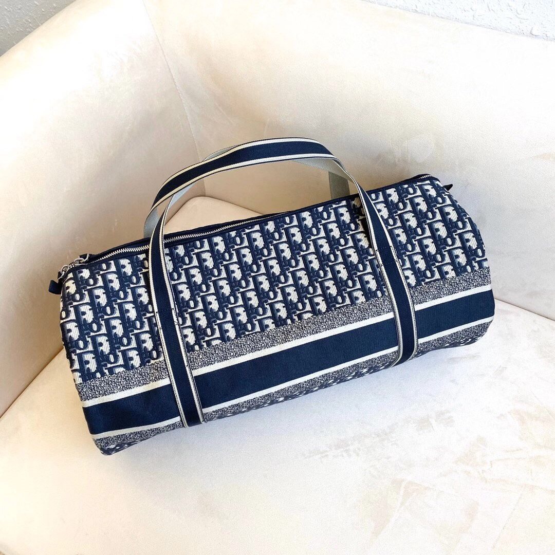 2020 Dior Classic Travel Blue Bag: A Must-Have for Fashion Lovers - 图片 5