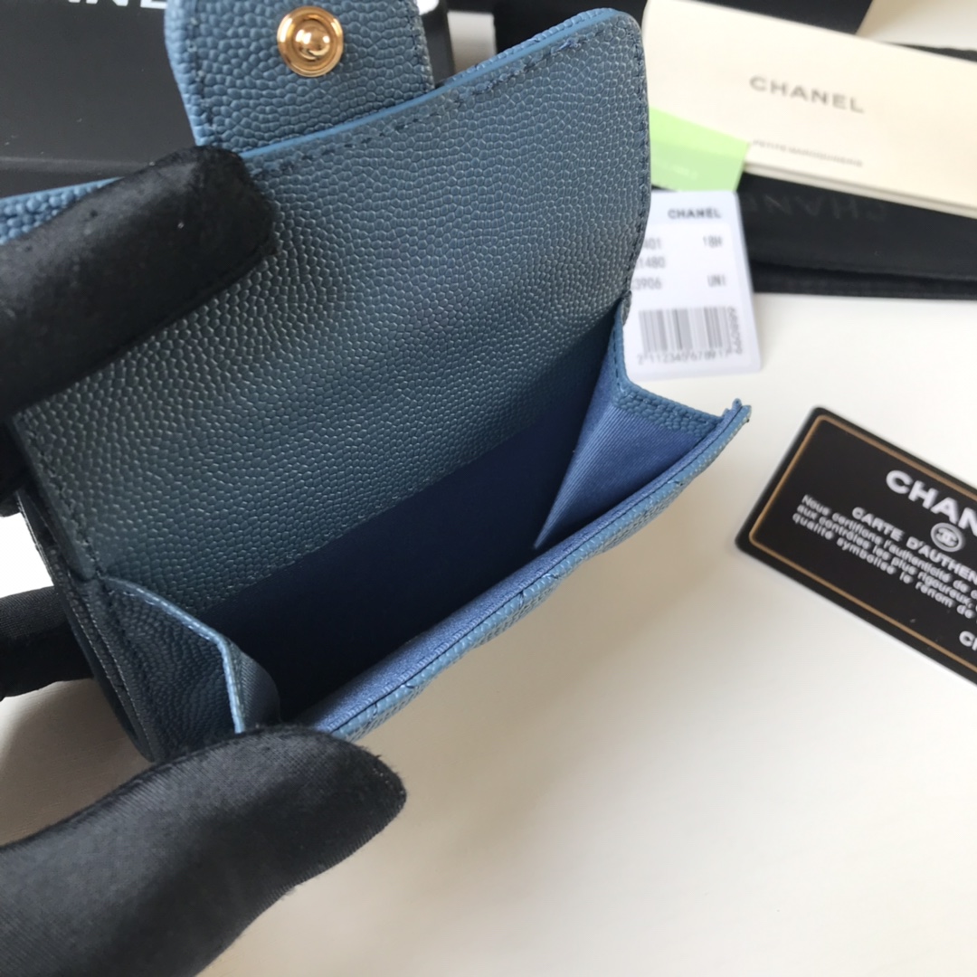 Chanel 升级版小香短三折钱包麻雀虽小 五脏俱全 实用性超强 款号84401 皮料五金