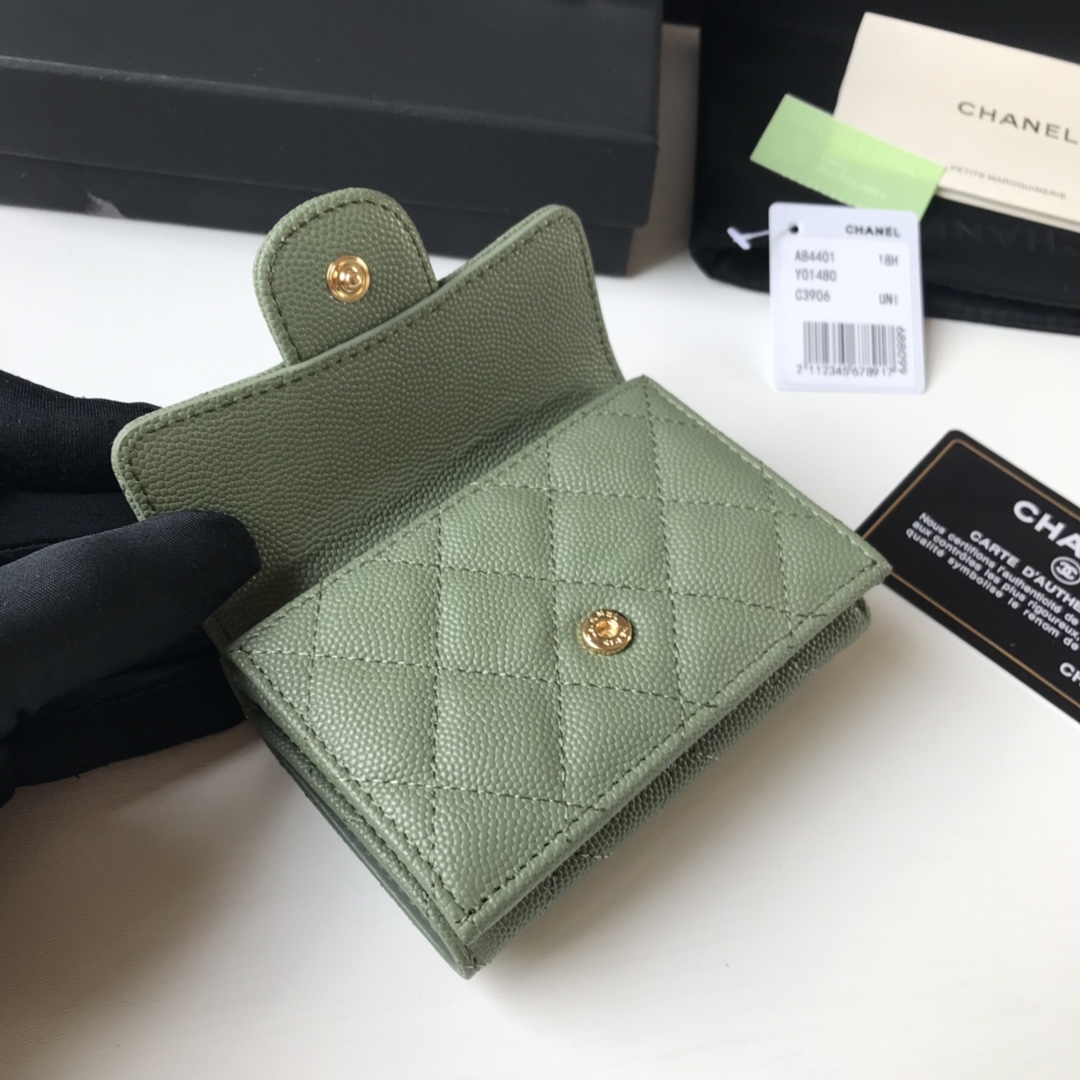 Chanel 升级版小香短三折钱包麻雀虽小 五脏俱全 实用性超强 款号84401 皮料五金