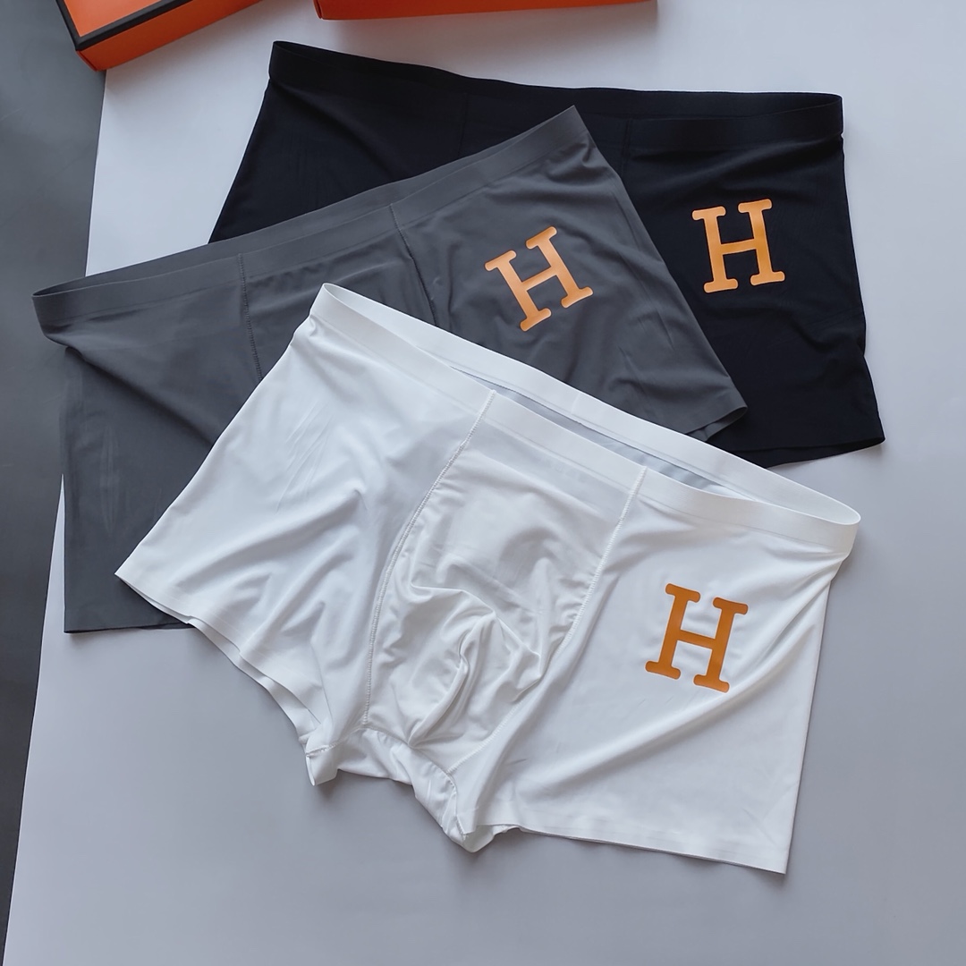 Hermes 爱马仕！时尚魅力男士精品！采用无痕拼接 无缝压胶工艺 高档羊奶丝材质 轻薄透气丝滑 无束缚