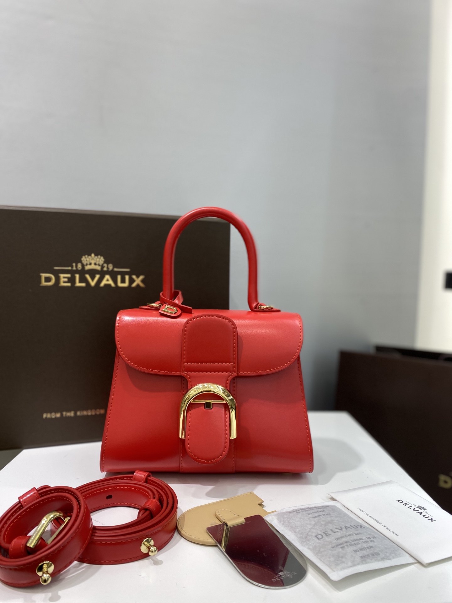 国旗红比利时皇家御用品牌顶级原单Delvaux新版双环brillantbox皮现货️小羊皮内里配套可调节