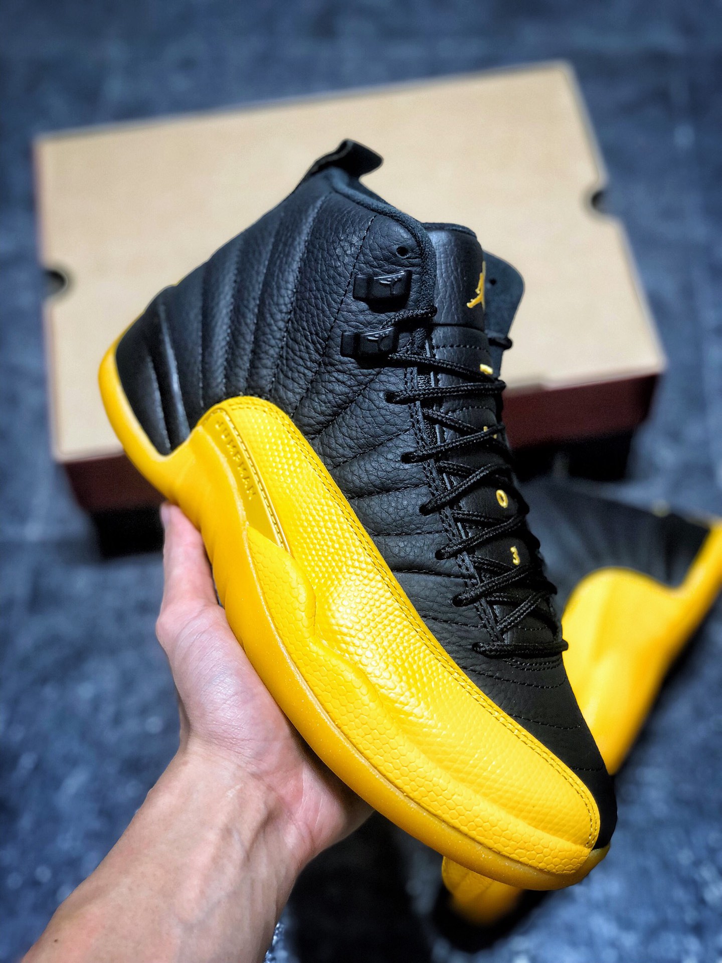 🚀全网最强‼️错过就是一辈子‼️大厂出品‼️纯原 Air Jordan AJ12 Retro University Gold 黑金 圈内知名口碑大厂出品 原楦原纸板 客供原厂材料开发 市面最高版本 极致一眼正品既视感 细节如图所示 仅服务极少数懂货客户 发国外直接充Z无压力