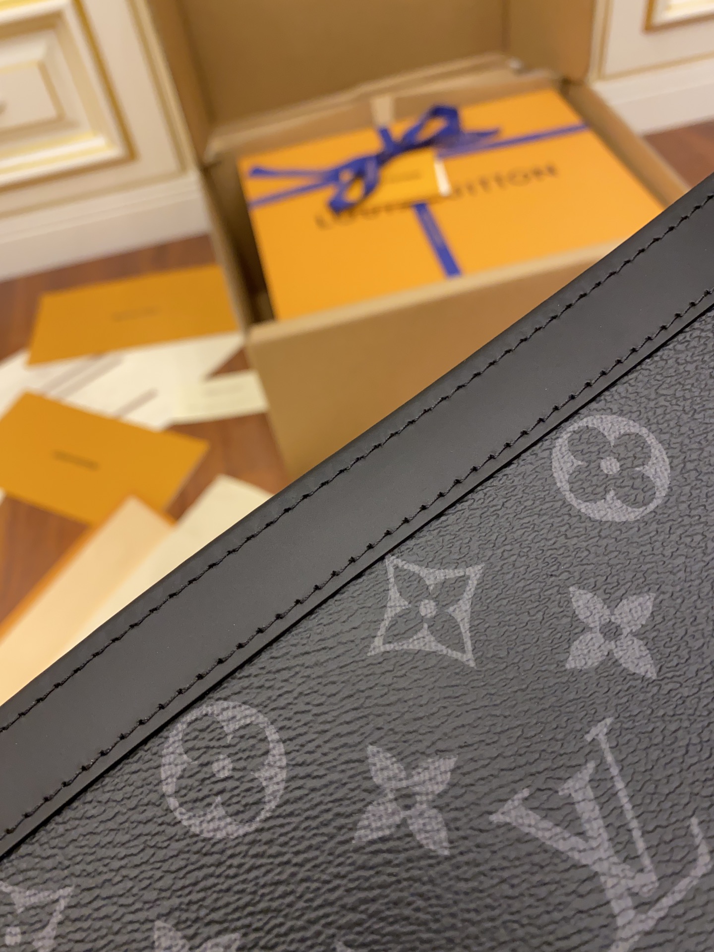 Louis Vuitton LV Pochette Voyage MM 手拿包 M61692
