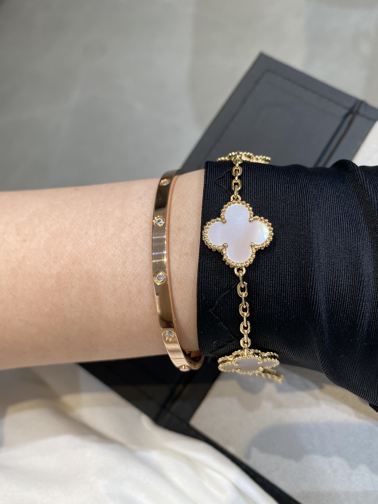 NO:635518,Pink oysters and five-flowered oysters, we all take real photos, the quality of the mother oysters can be seen in the pictures, we use the most expensive pink oysters, 88380, Cartier high-end jewelry19860909粉贝五花,咱都是实拍,母贝的品质看图吧,我们用的都是最贵的粉贝,88380,,卡迪亚高端饰品,Jewelry