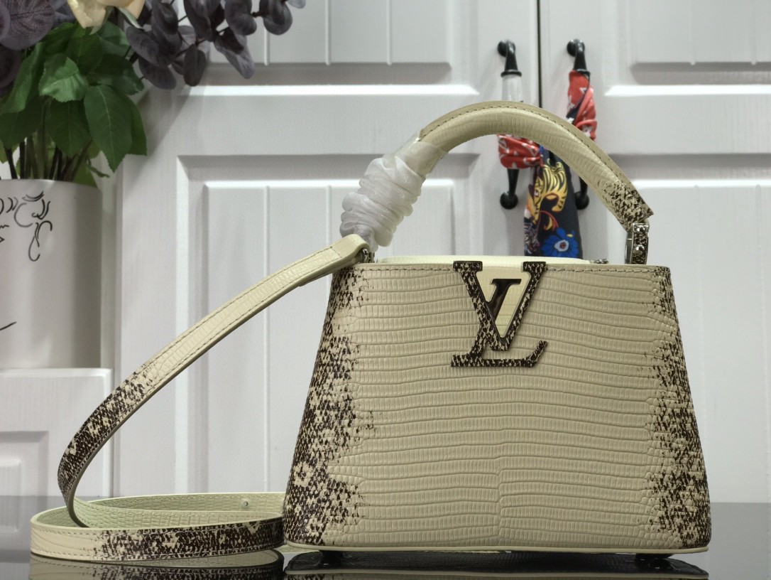 Louis Vuitton LV Capucines Bags Handbags 7 Star Quality Designer Replica
 Beige White Sheepskin Mini N98093