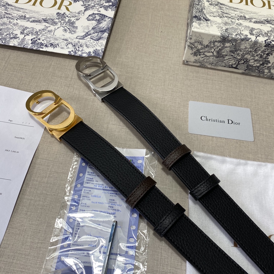 I0  迪奥Dior 钢扣 等级：情侣皮带.双面头层牛皮..油边精致、官网同步 · 配专柜全套包装送打眼针 扣头：钢扣 不褪色 长度：90/cm 规格 颜色：黑色