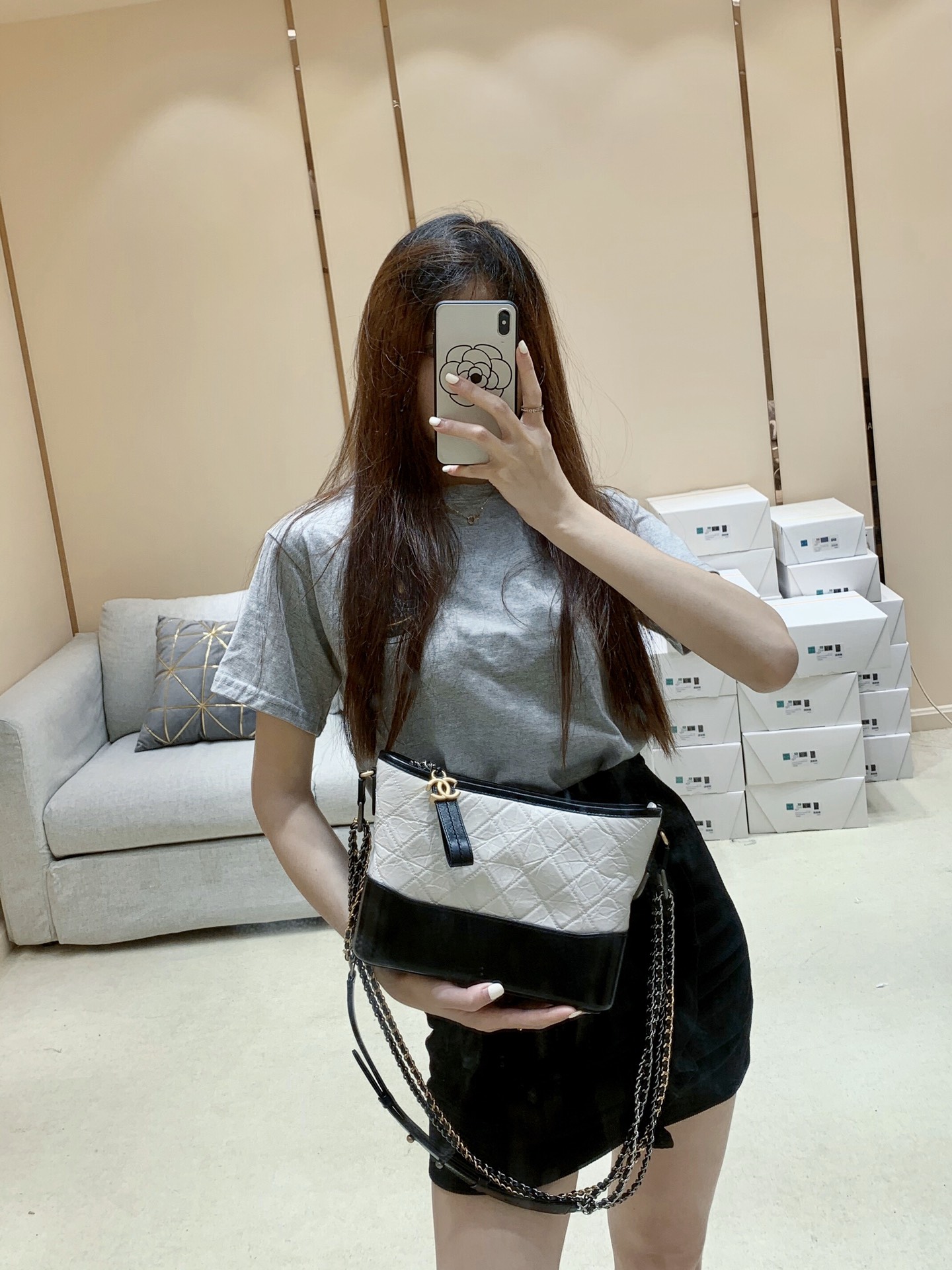 CHANEL Gabrielle hobo bag 中号流浪包 AS1521白色
