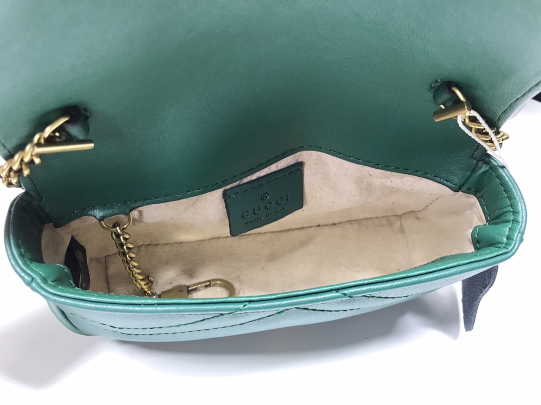 G家ミニチェーンバッグ - 構造的デザインと真皮製