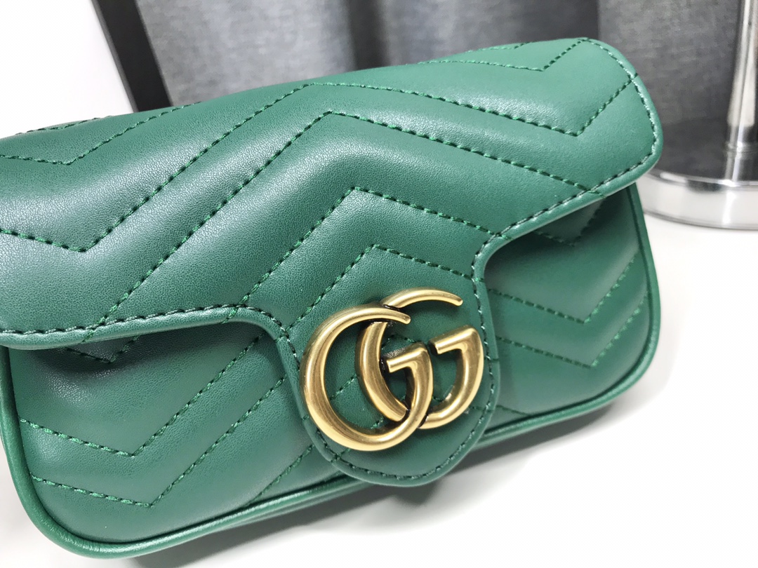 G家ミニチェーンバッグ - 構造的デザインと真皮製