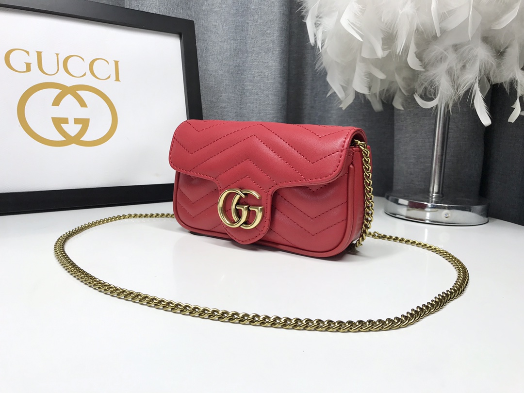 G家ミニチェーンバッグ - 構造的デザインと真皮仕立て