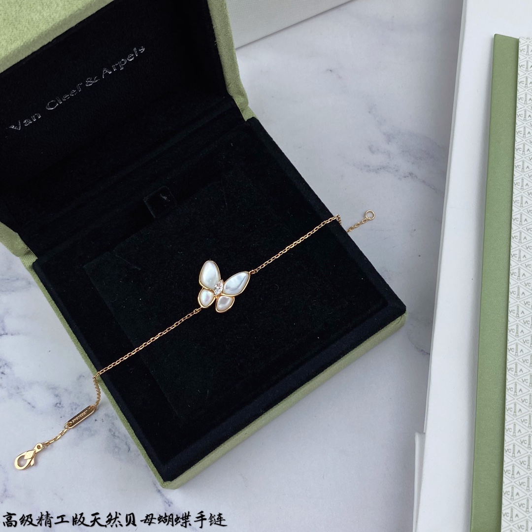 Van Cleef & Arpels Butterfly Bracelet, Mother of Pearl, Delicate Chain 8 i1599534755 9735 3