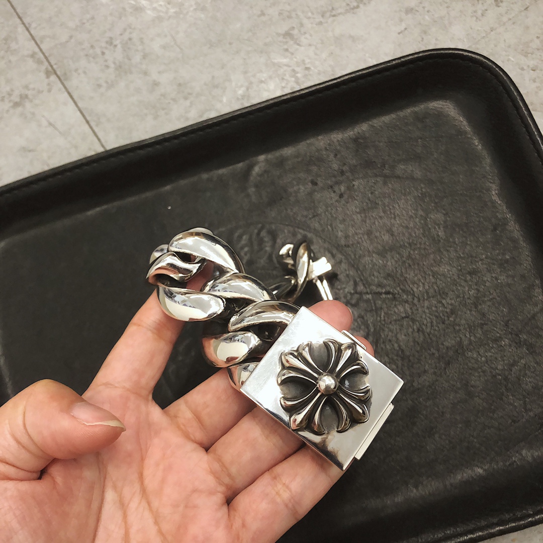 Chrome Hearts MZ出品 开版 【新品上架】𝗖𝗵𝗿𝗼𝗺𝗲 𝗛𝗲𝗮𝗿𝘁𝘀 克罗心 十字粗手链