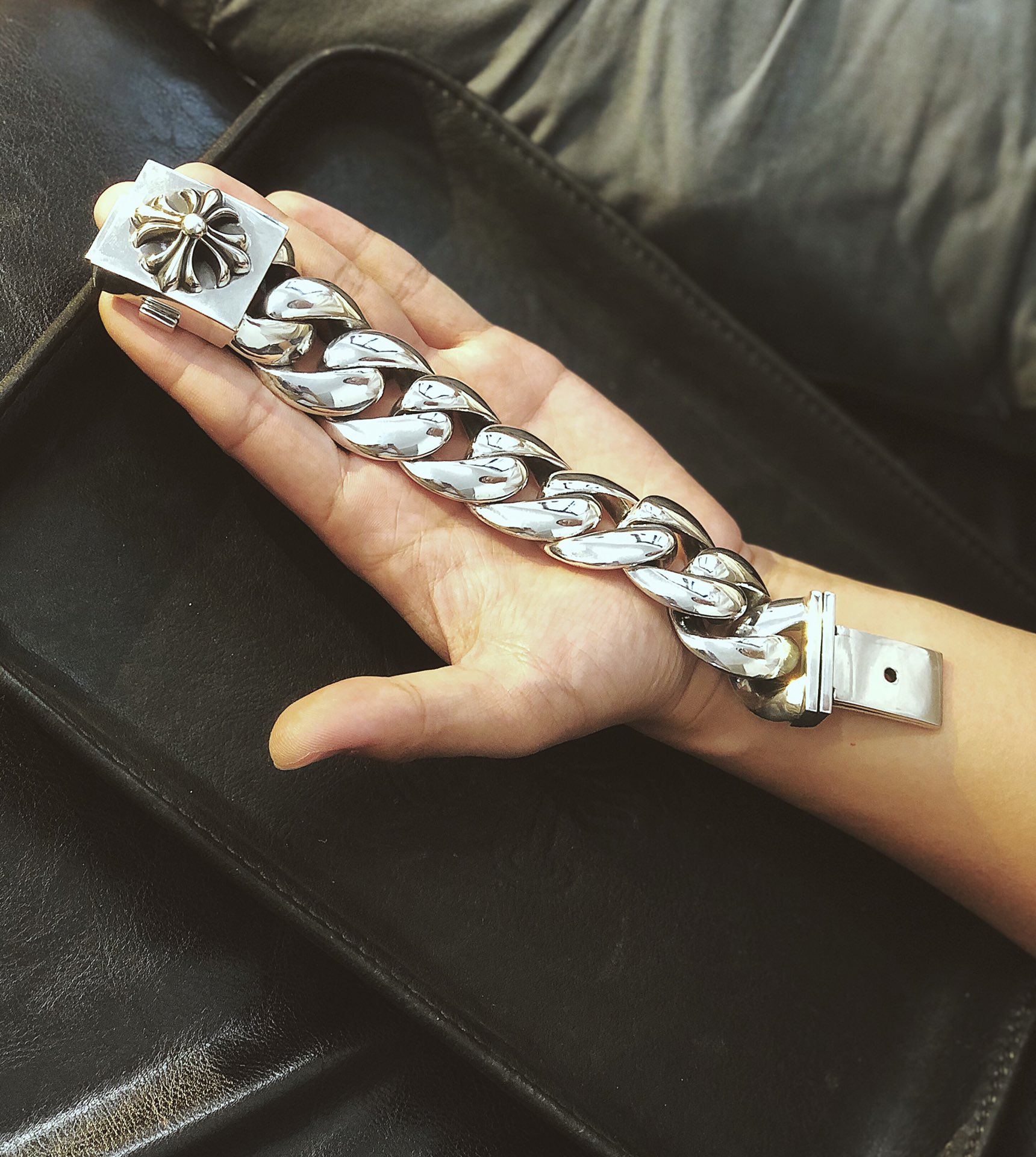 Chrome Hearts MZ出品 开版 【新品上架】𝗖𝗵𝗿𝗼𝗺𝗲 𝗛𝗲𝗮𝗿𝘁𝘀 克罗心 十字粗手链