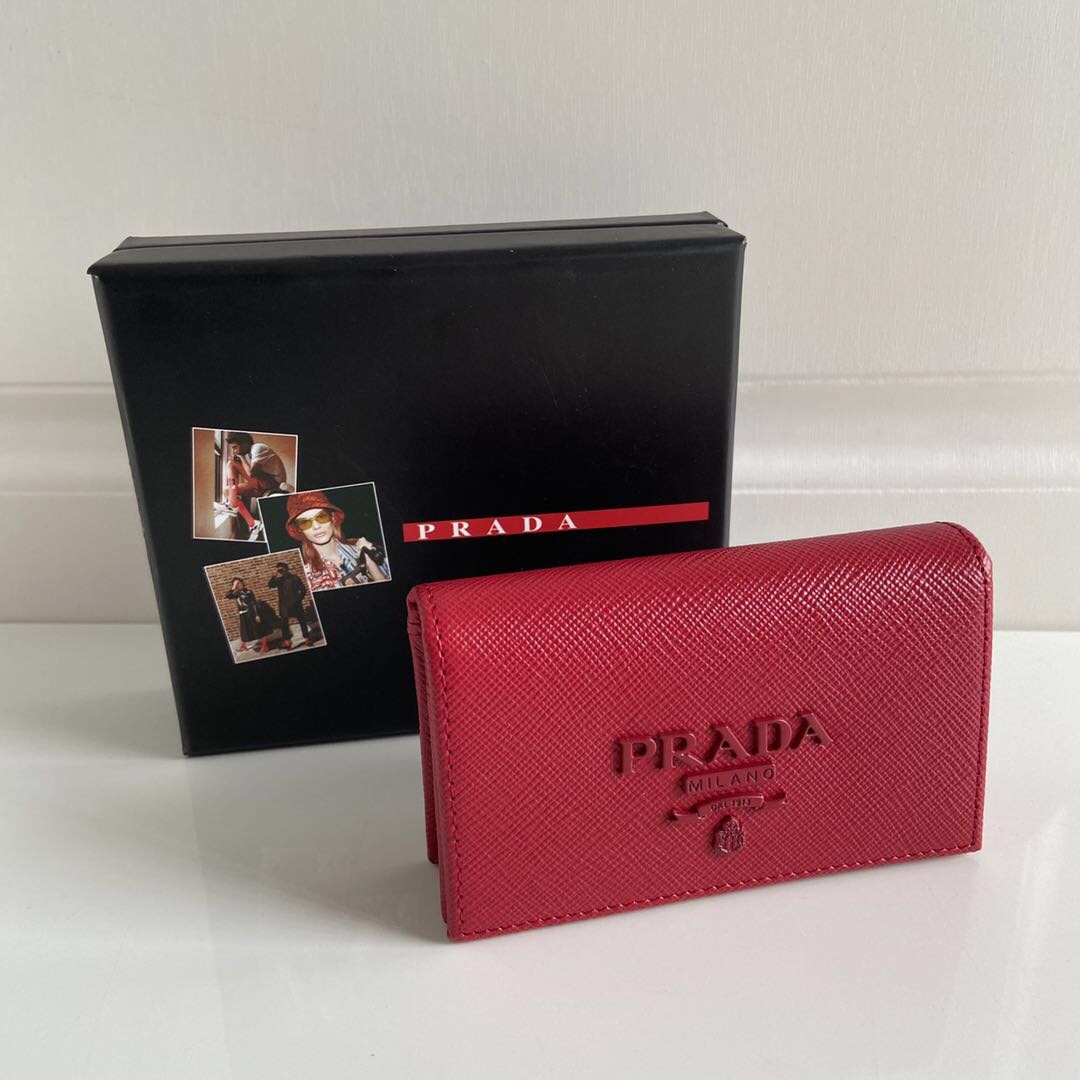 best website for replica
 Prada Wallet Card pack Cowhide