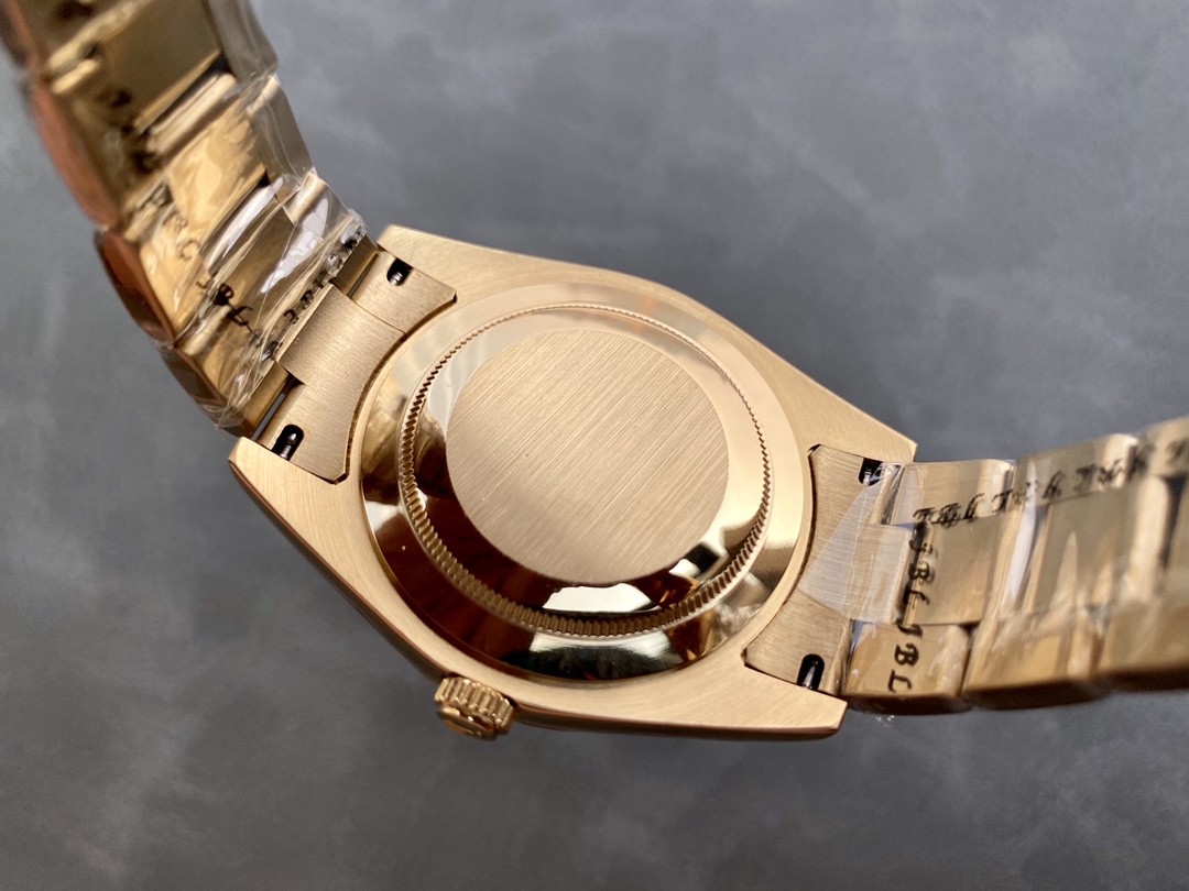 ロレックス SKY 天行者シリーズ 42mm 自動巻きダブルタイムゾーン腕時計