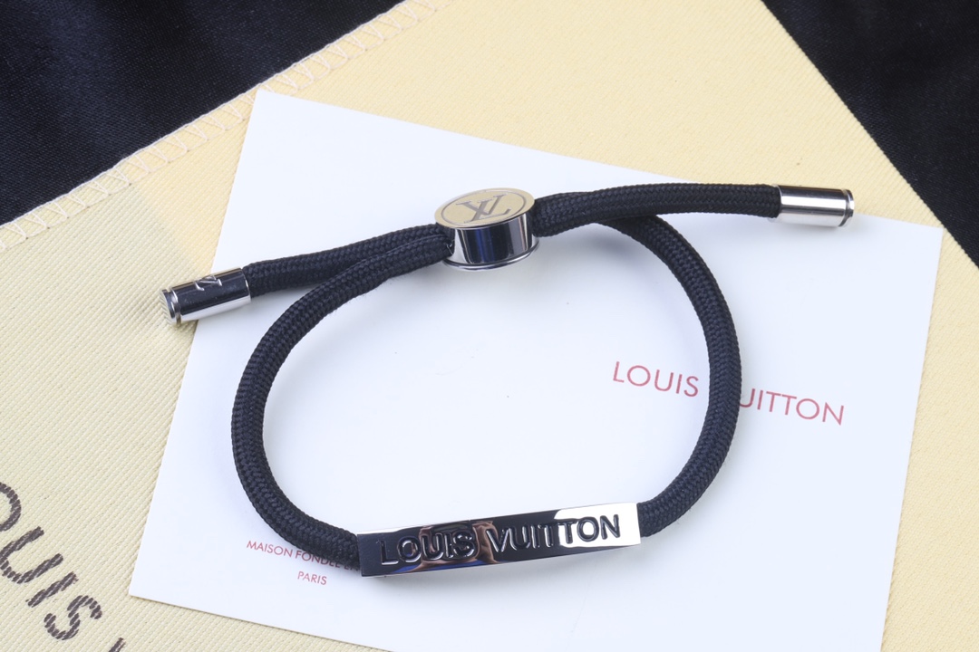 Louis Vuitton Space Bracelet - Comprehensive