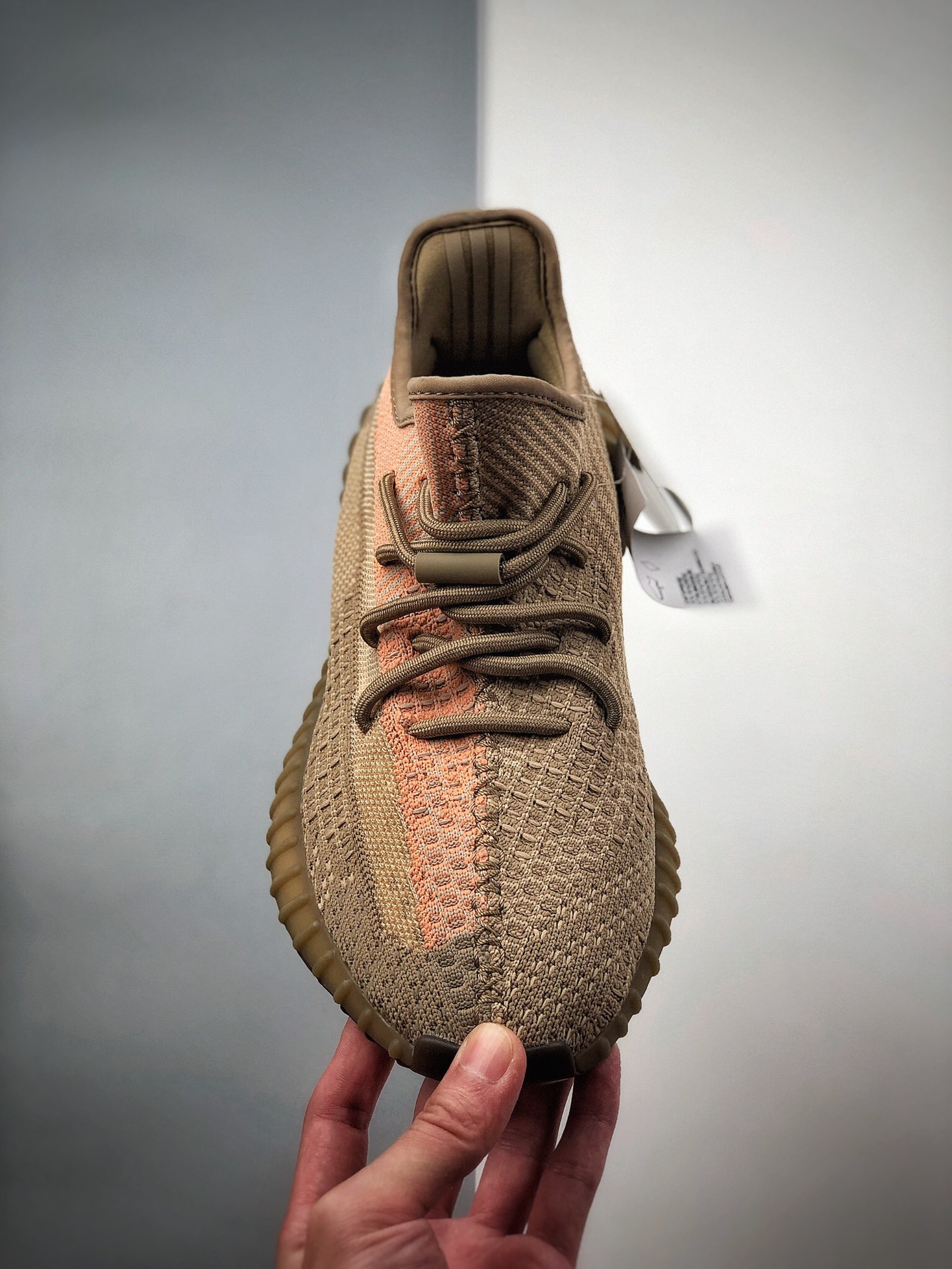 250 Adidas Yeezy 350 Boost V2 驼灰  货号：FZ5240