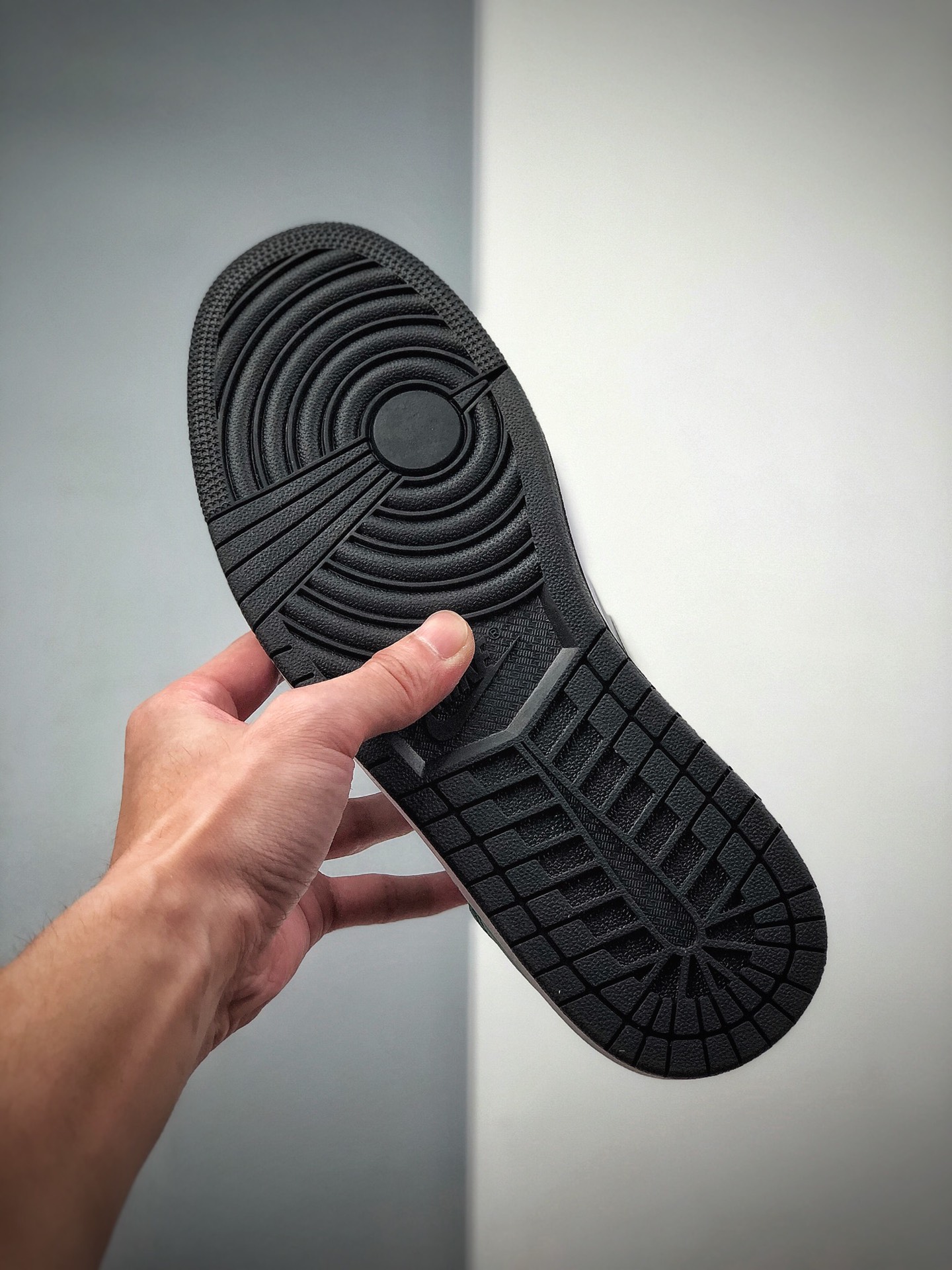 250 Air Jordan 1 Mid  AJ1/ 乔1 中邦CV5276-001