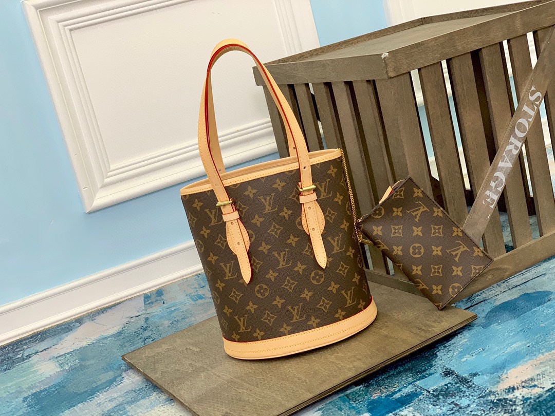 LV Style Crossbody Bag Lookbook Reference image 1
