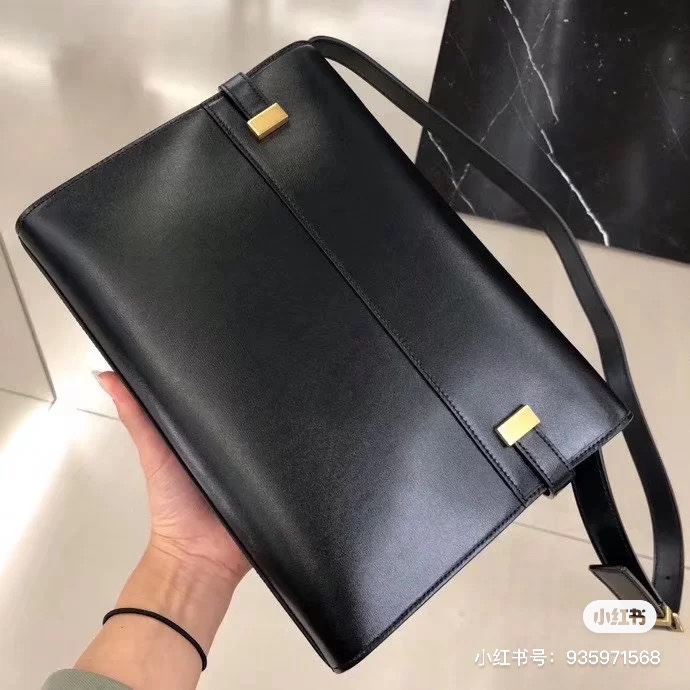 Ysl 𝑴𝒂𝒏𝒉𝒂𝒕𝒕𝒂𝒏 29CM曼哈顿法棍包 579271黑色牙签纹金扣
