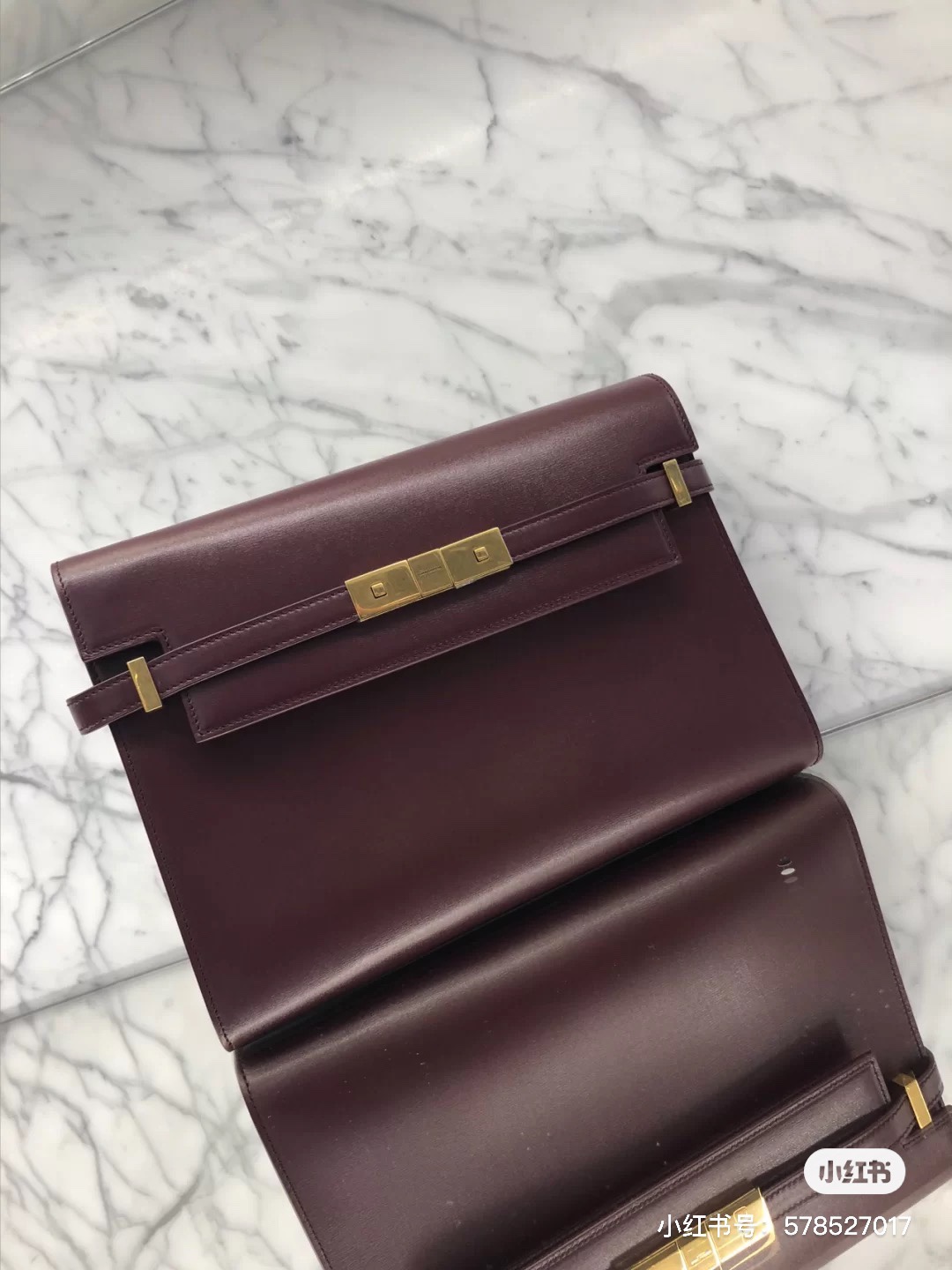 Ysl 𝑴𝒂𝒏𝒉𝒂𝒕𝒕𝒂𝒏 29CM曼哈顿法棍包 579271酒红色牙签纹金扣