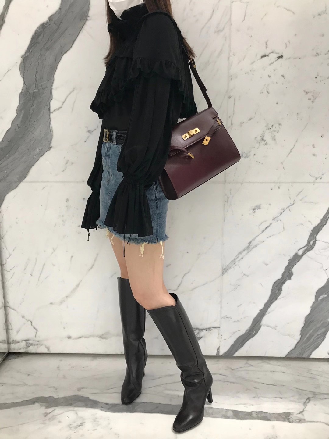 Ysl 𝑴𝒂𝒏𝒉𝒂𝒕𝒕𝒂𝒏 29CM曼哈顿法棍包 579271酒红色牙签纹金扣