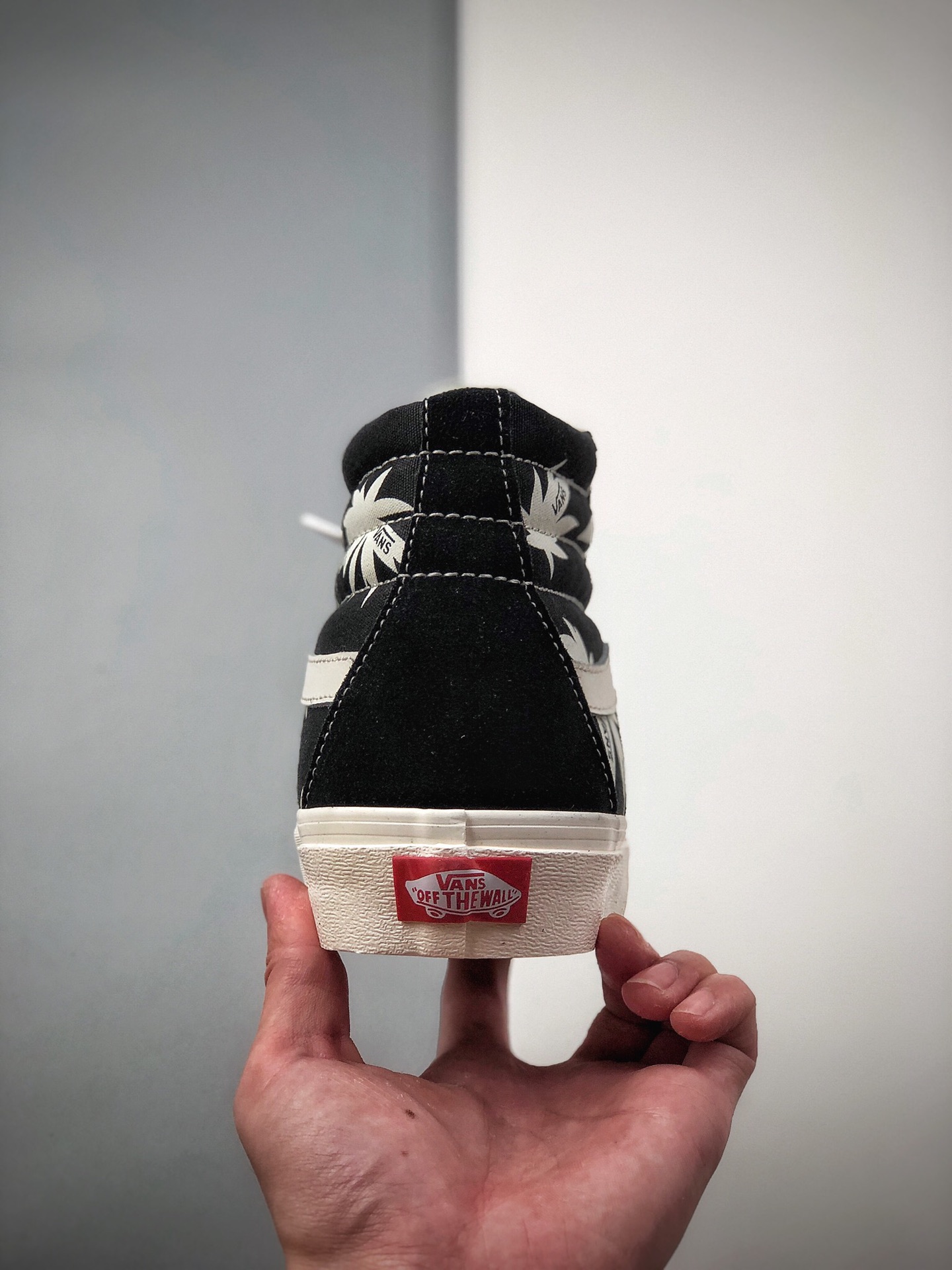 160  VANS  sk8 -Hi白色棕榈枫叶高帮板鞋  型号 KM29