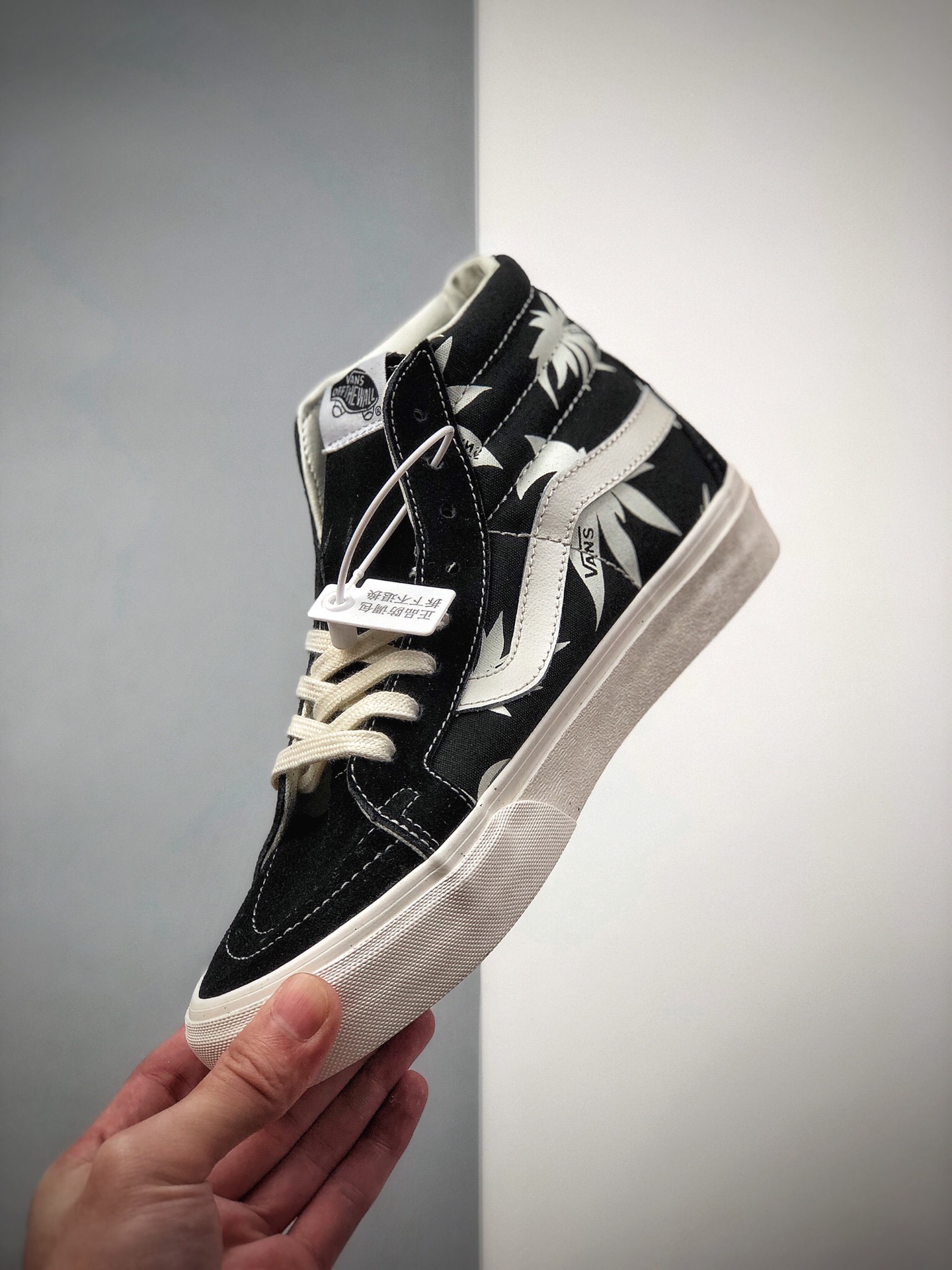 160  VANS  sk8 -Hi白色棕榈枫叶高帮板鞋  型号 KM29