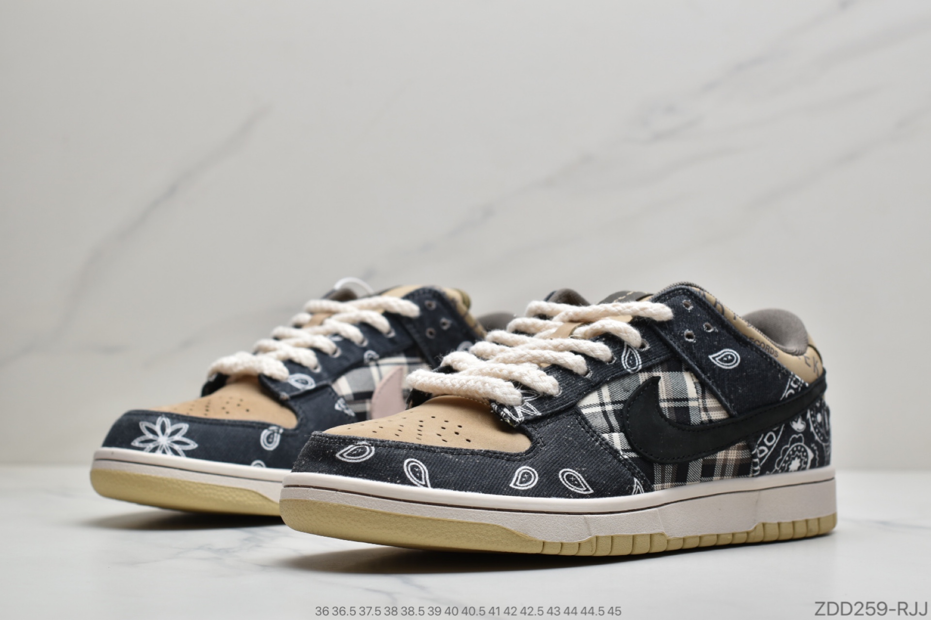 230 公司级耐克Travis Scott × SB Dunk Low 腰果花 CT5053-001