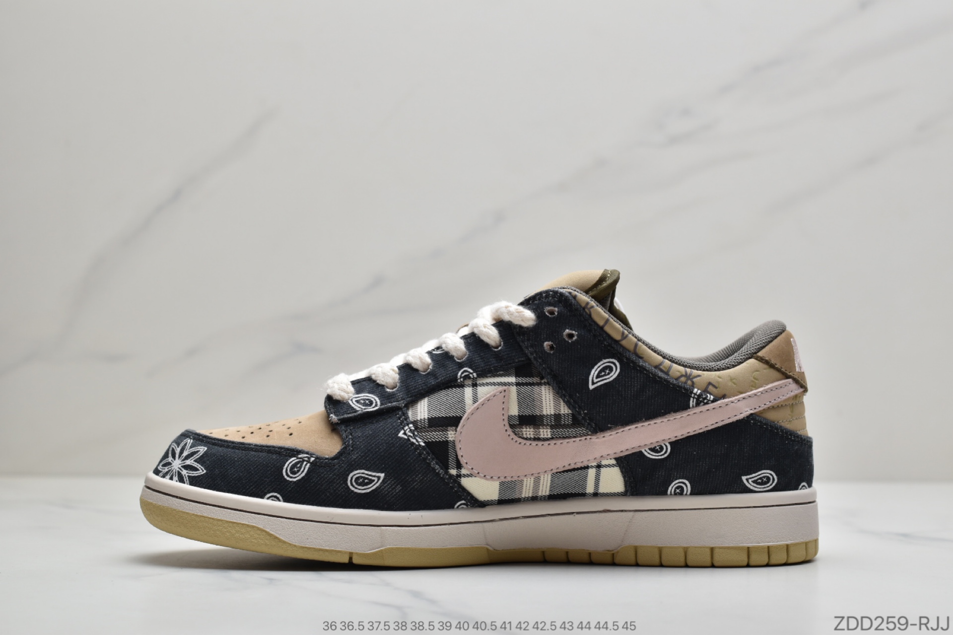 230 公司级耐克Travis Scott × SB Dunk Low 腰果花 CT5053-001