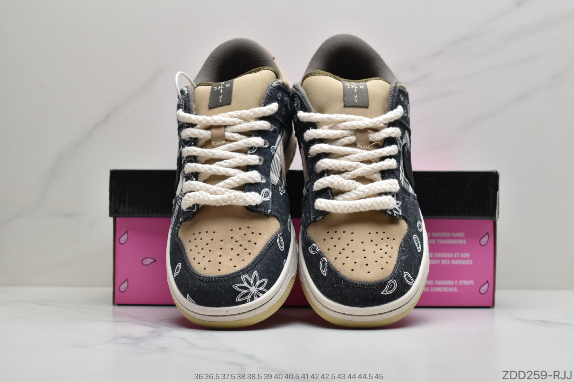 230 公司级耐克Travis Scott × SB Dunk Low 腰果花 CT5053-001