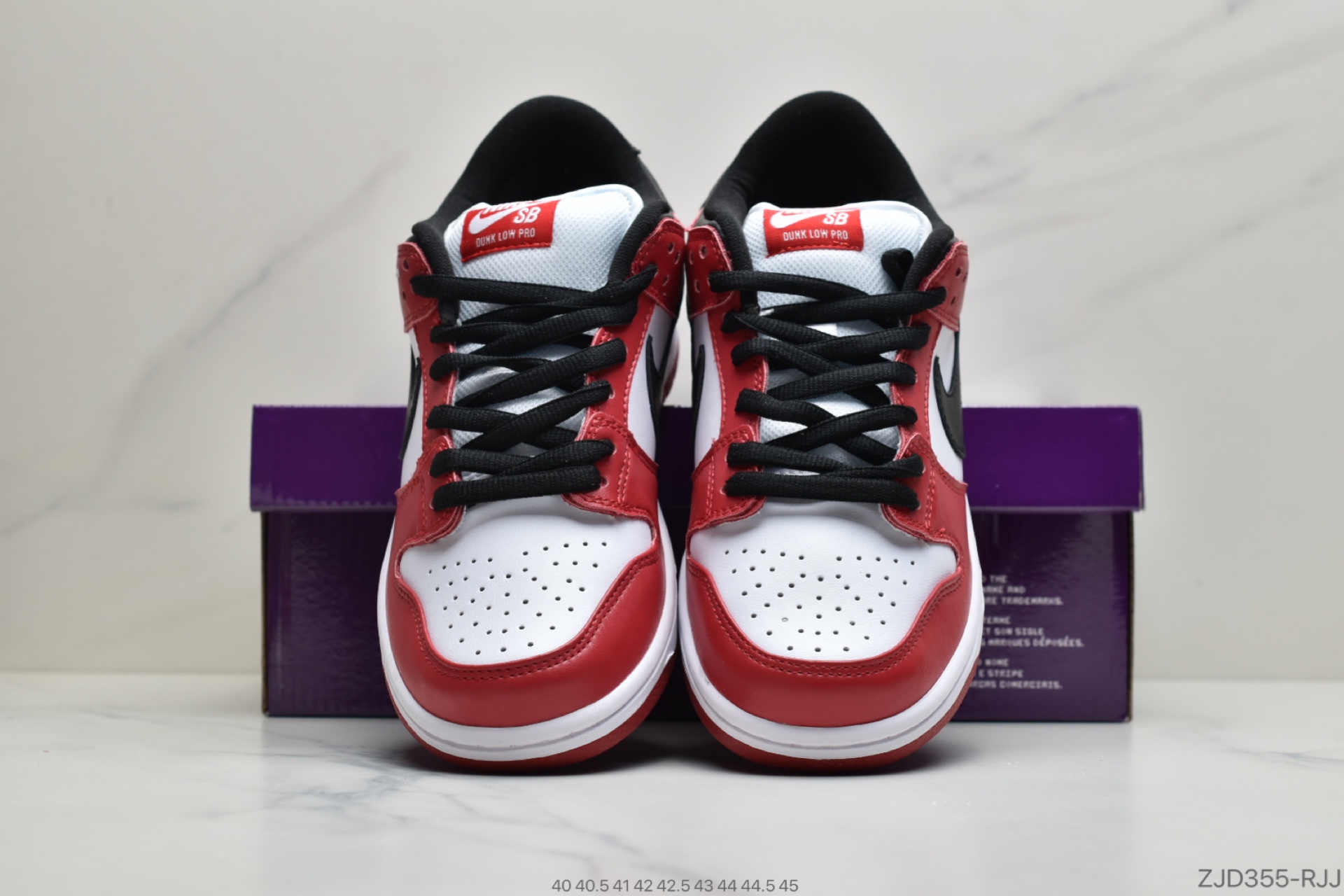 240 公司级耐克NIKE 耐克SB低帮板鞋 芝加哥 货号：BQ6817-600