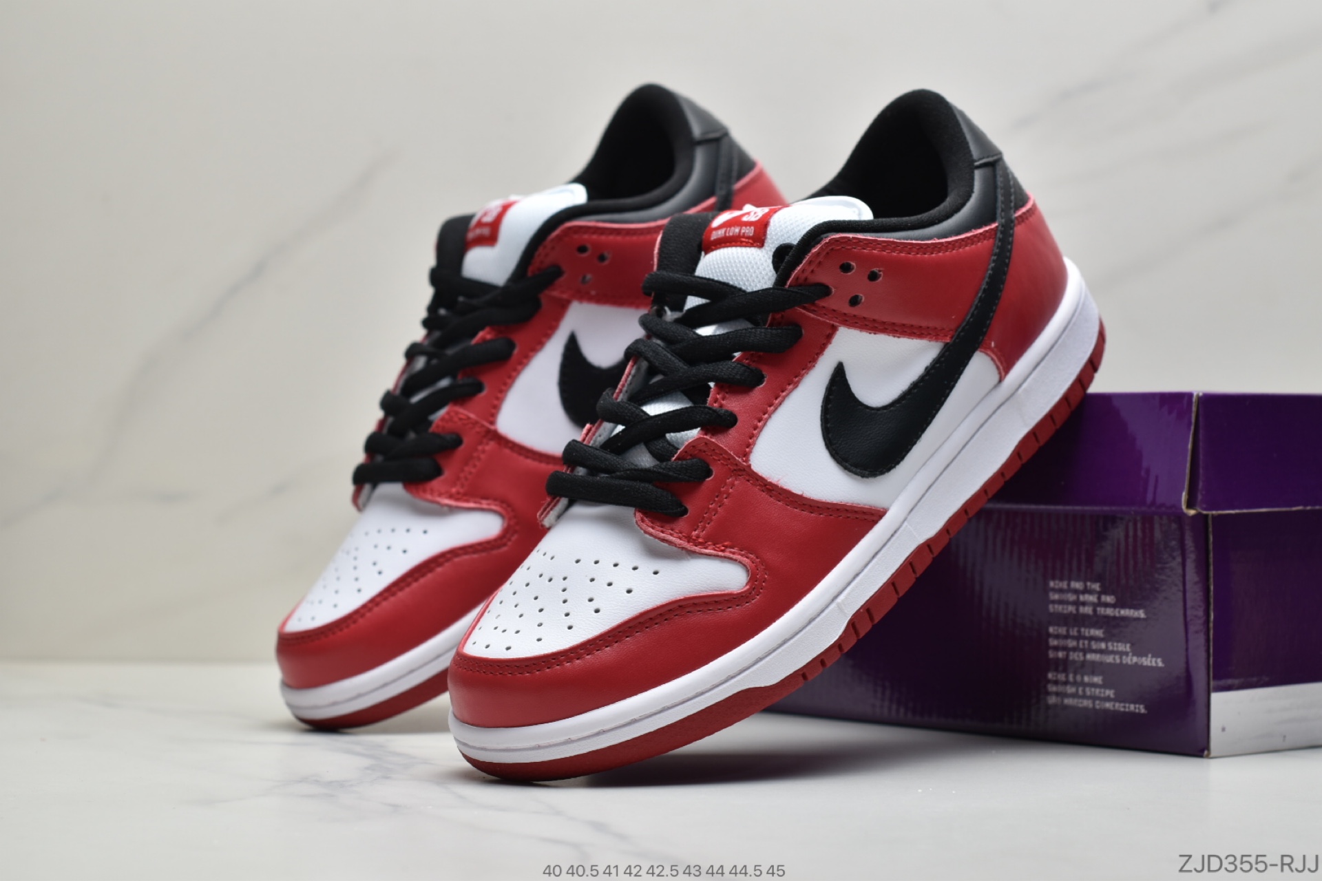 240 公司级耐克NIKE 耐克SB低帮板鞋 芝加哥 货号：BQ6817-600