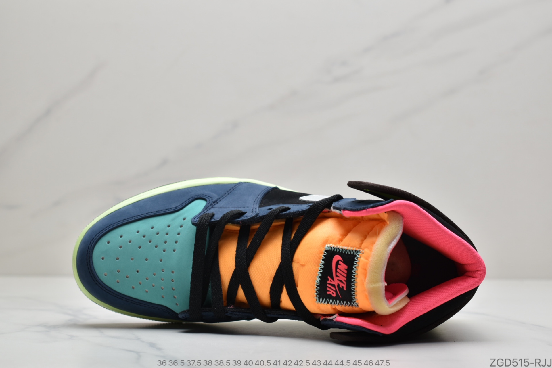 290 公司级Air Jordan 1 High OG “Undefeated Dunk”555088-201