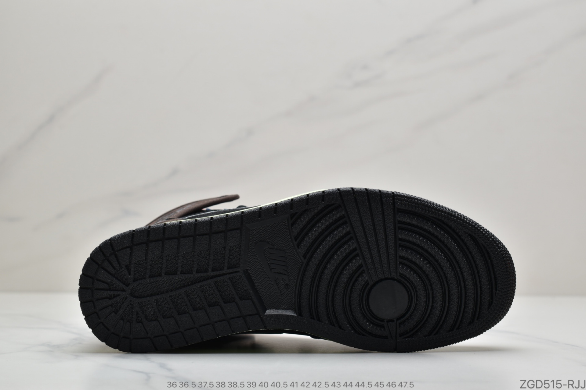 290 公司级Air Jordan 1 High OG “Undefeated Dunk”555088-201