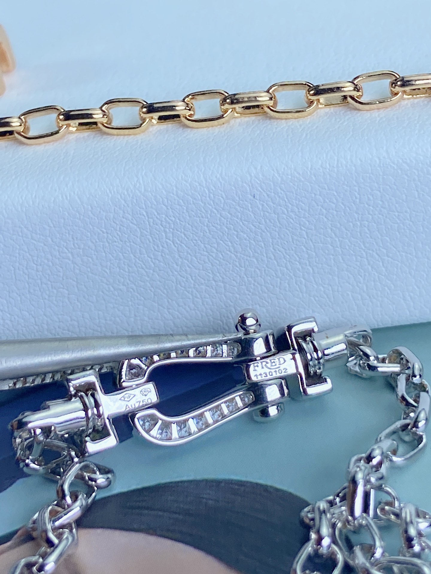 fred 链条款手链最近超级迷这款链条⛓️个人觉得比绳子款洋气很多呢而且链条款是可以戴一辈子的不像绳子消