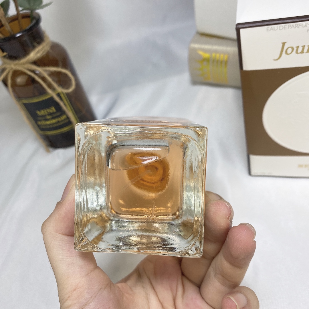 Hermès Jour d'Hermès Absolu Eau de Parfum - 85ml Floral Fragrance for Women 4 i1599763642 927 3