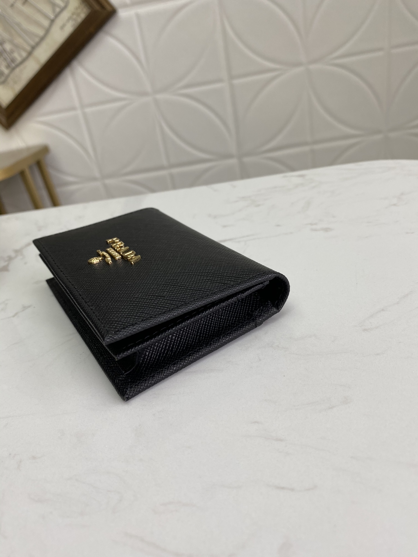 PRADA 男性用カードケース - イタリア製高級牛皮使用