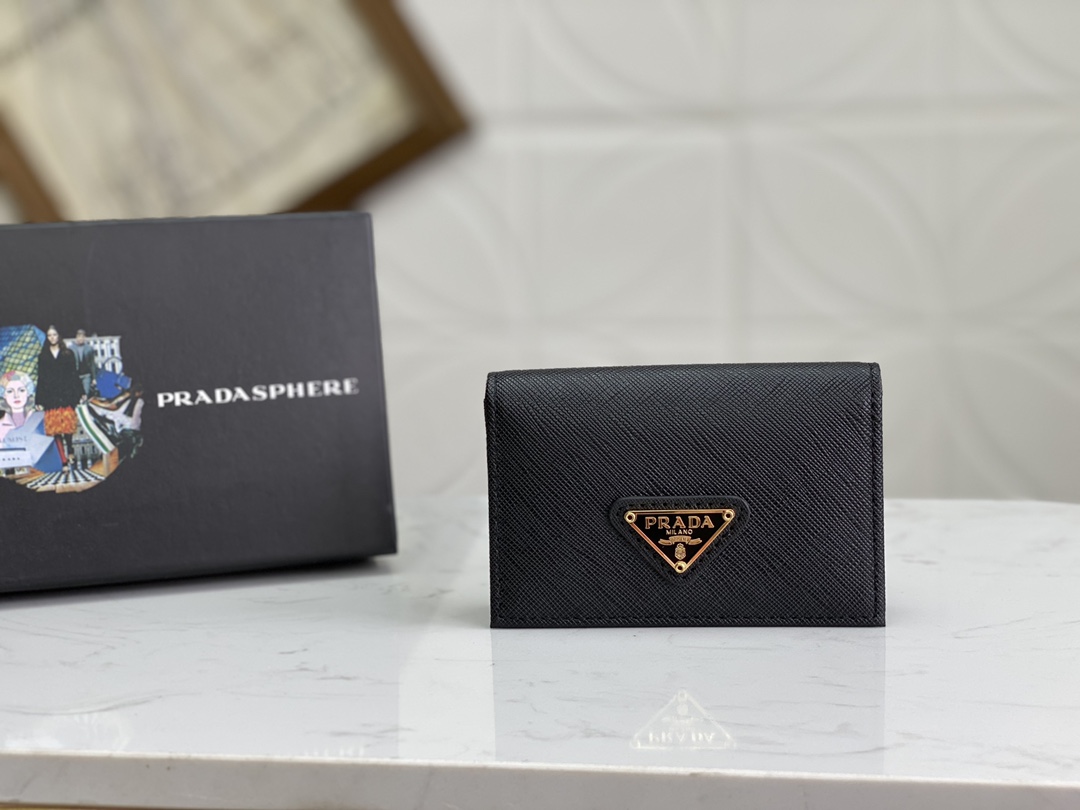 PRADA 男性用カードケース - イタリア製の高品質レザー