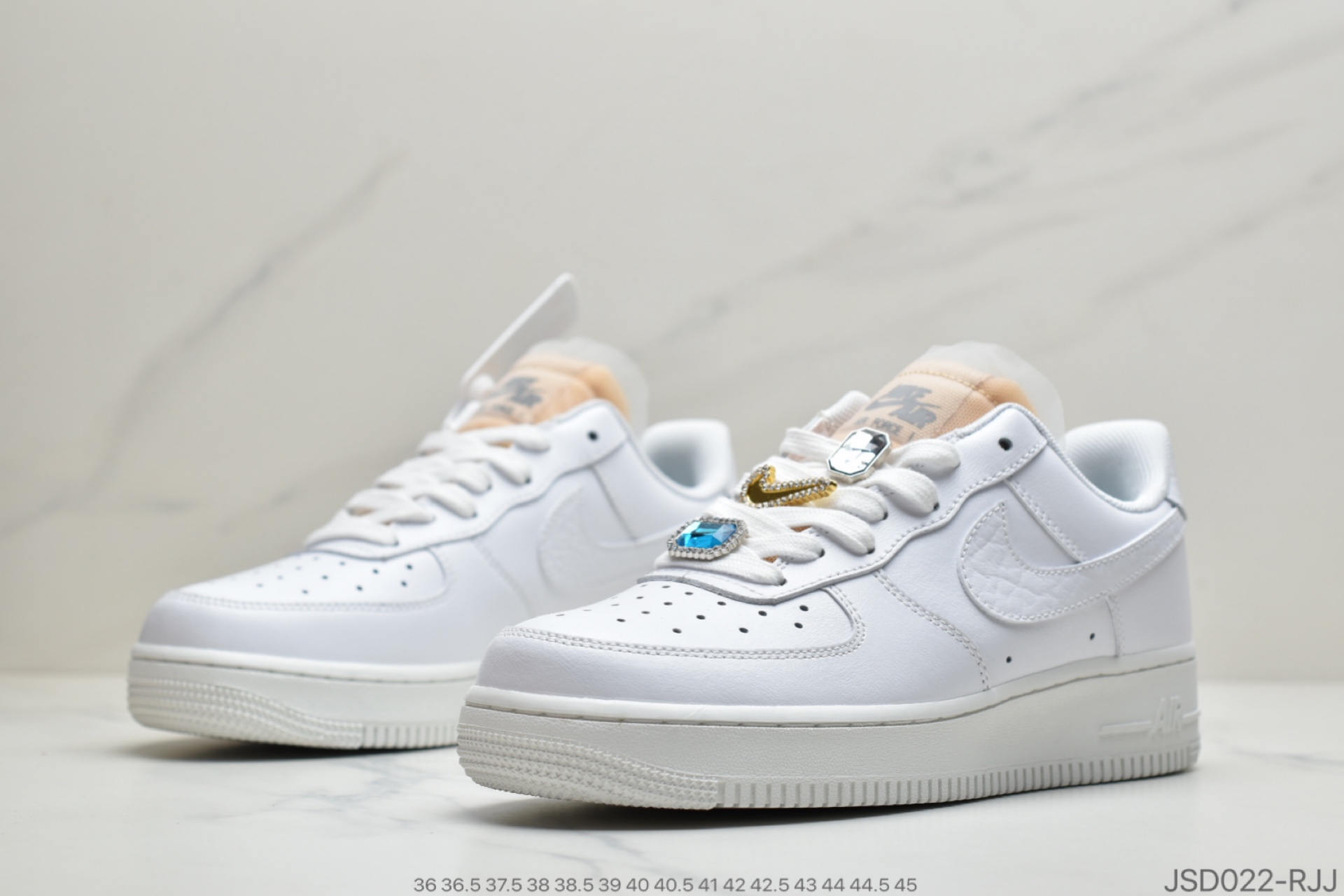 200 公司级Air Force 1 07 LX White Onyx Bling LF空军一号低帮  CZ8101-100