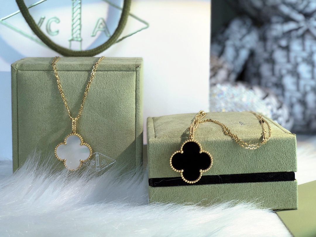 Van Cleef & Arpels VCA四叶草大号项链，七夕好价