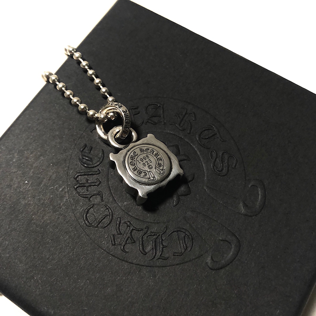 Chrome Hearts 新品上架𝐂𝐡𝐫𝐨𝐦𝐞 𝐡𝐞𝐚𝐫𝐭𝐬克罗心 蝴蝶花项链