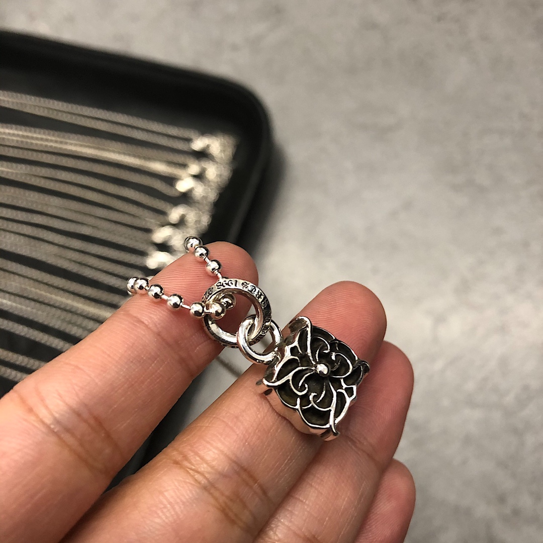 Chrome Hearts 新品上架𝐂𝐡𝐫𝐨𝐦𝐞 𝐡𝐞𝐚𝐫𝐭𝐬克罗心 蝴蝶花项链