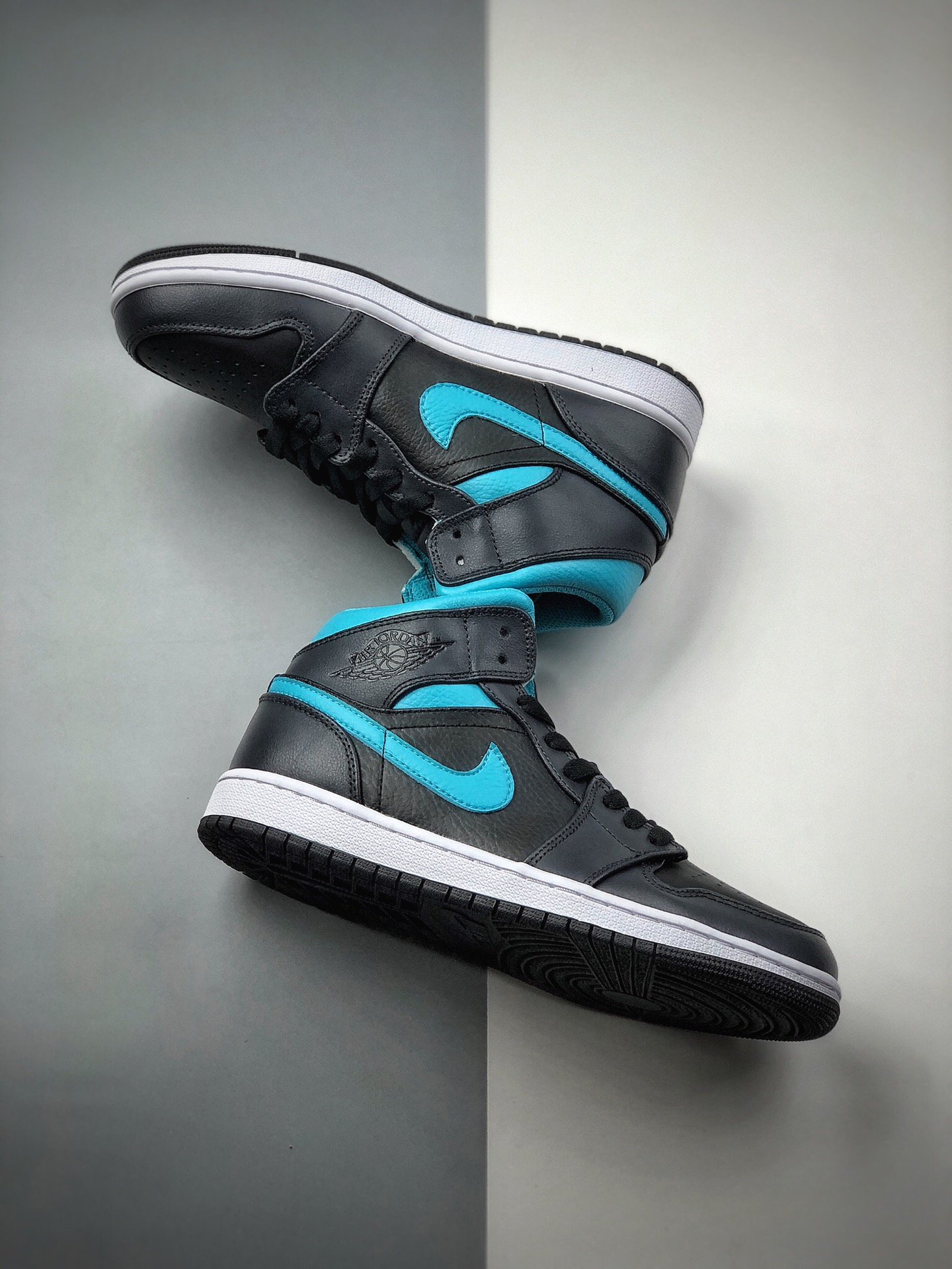 250 Air Jordan 1 Mid  AJ1/ 乔1 中邦554724-063